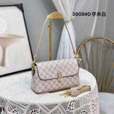 На фото 1 - Женская сумка из искусственной кожи мультицвет