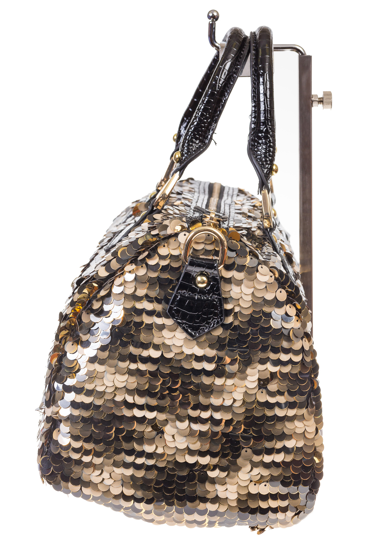 На фото 4 - Женская сумка с пайетками, цвет темный с золотым