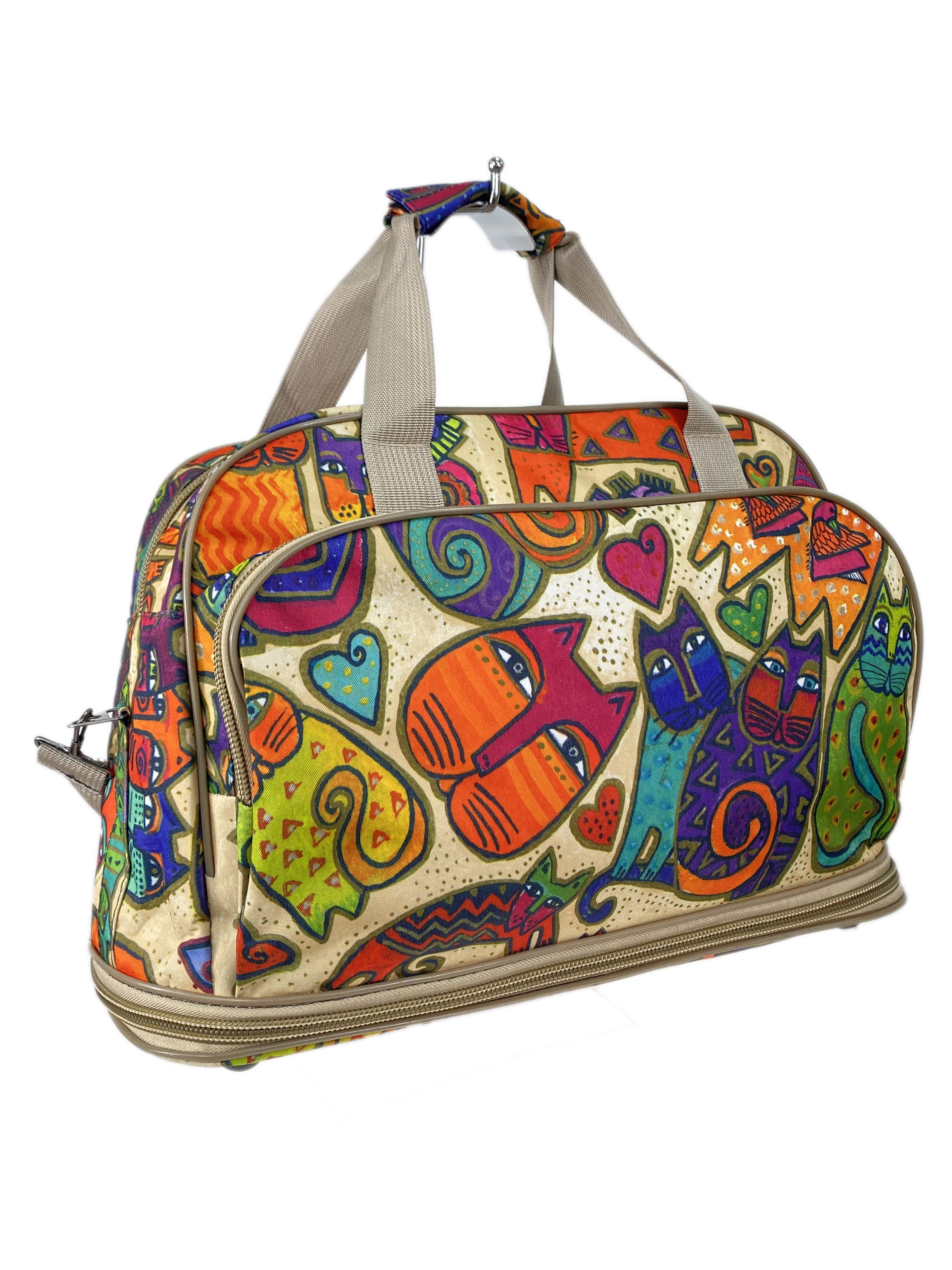 На фото 1 - Дорожная сумка из текстиля  с принтом, мультицвет