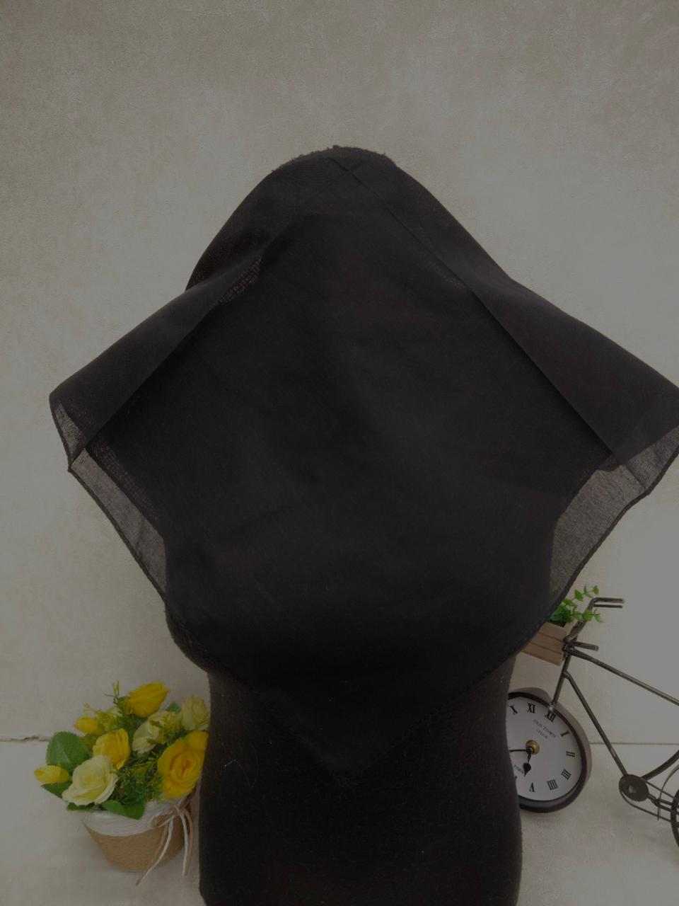 На фото 1 - Платок косынка на голову и шею, хлопок, цвет черный
