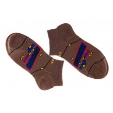 На фото 1 - Короткие женские носки с принтом, цвет коричневый