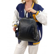 На фото 1 - Женский рюкзак из искусственной кожи, цвет черный