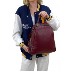 На фото 1 - Женский рюкзак из искусственной кожи, цвет бордовый