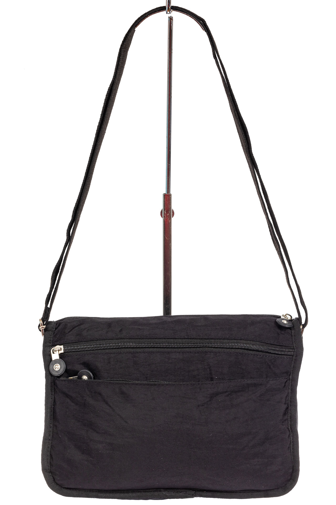 На фото 3 - Женская тканевая сумка кросс-боди, цвет черный