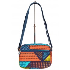На фото 3 - Женская сумка кросс-боди, с геометрическими узорами