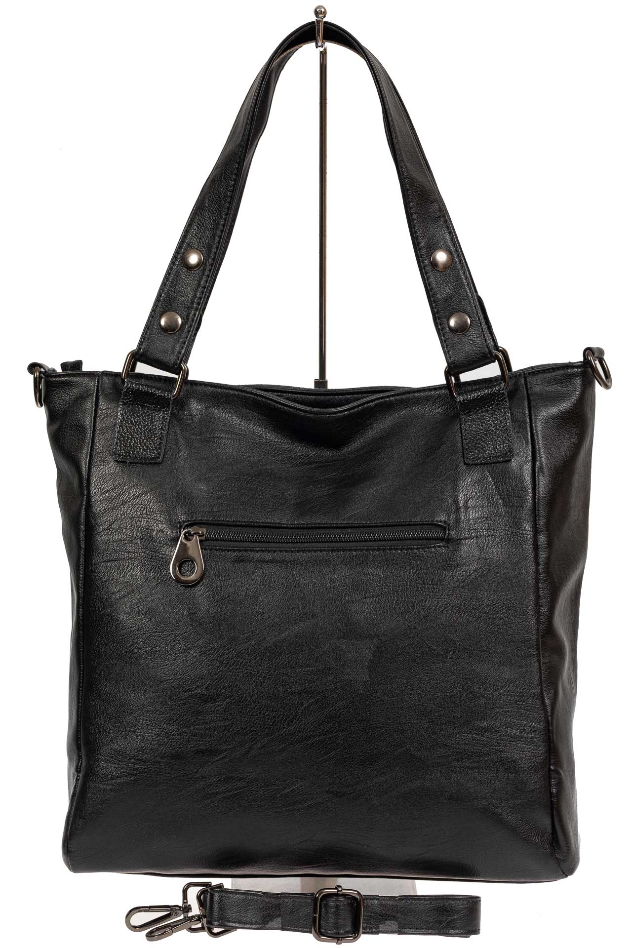На фото 3 - Чёрная женская сумка из искусственной кожи с декоративным клапаном