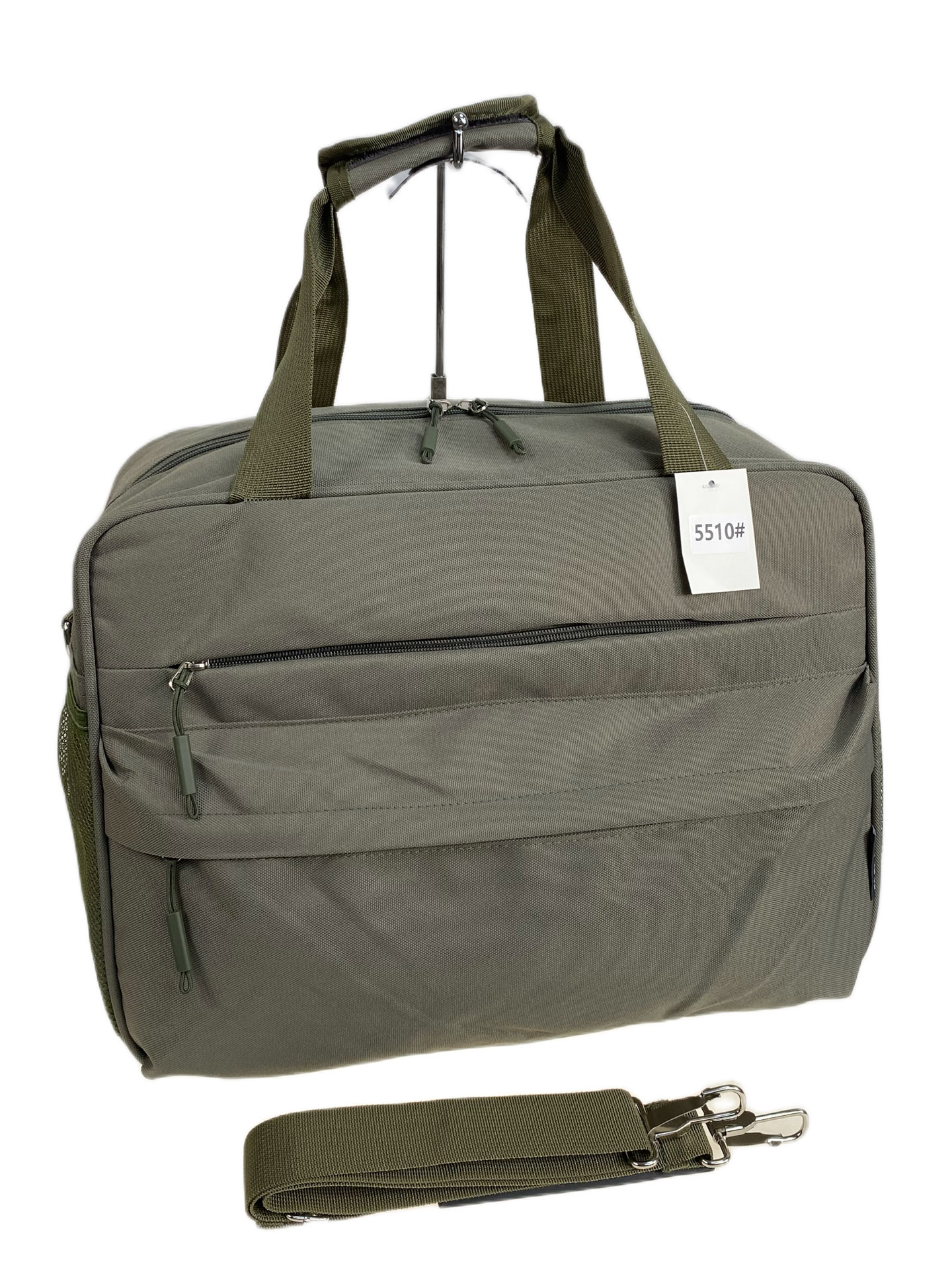 На фото 1 - Дорожная сумка из текстиля, цвет хаки