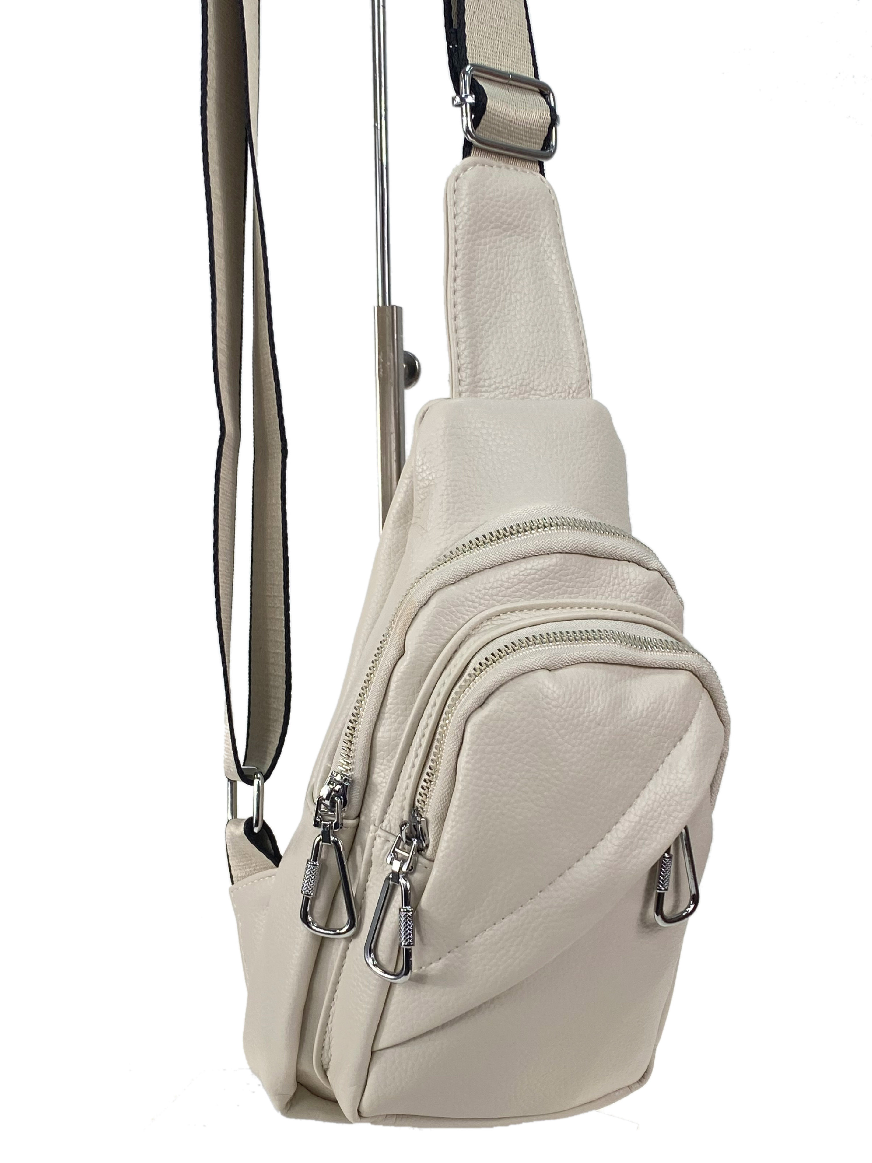 На фото 3 - Женская сумка-слинг из искусственной кожи, цвет молочный