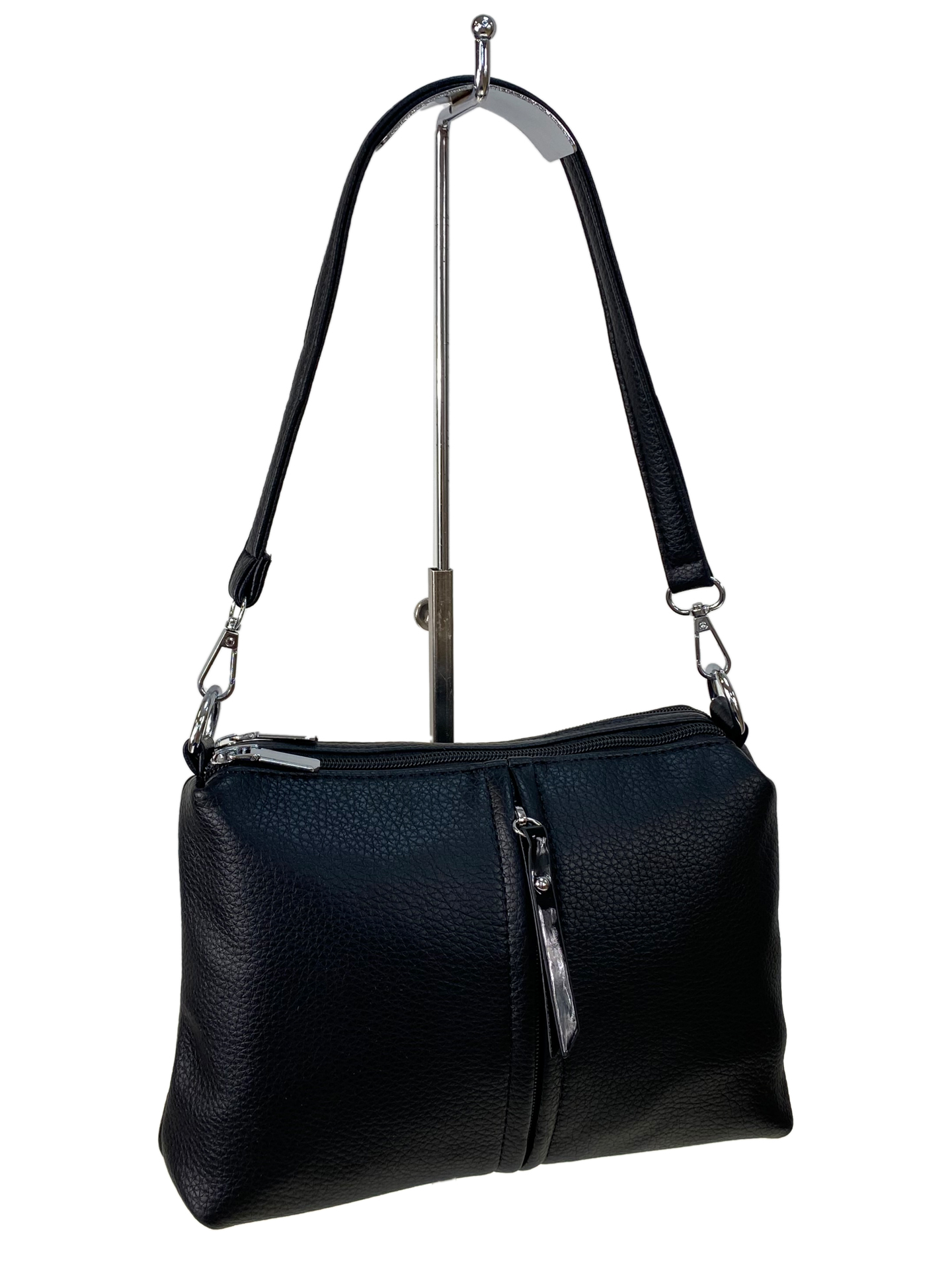 На фото 1 - Женская сумка из искусственной кожи цвет черный