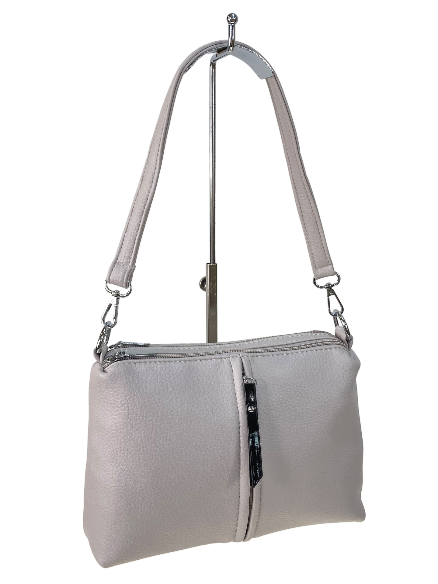 На фото 1 - Женская сумка из искусственной кожи цвет серо-белый