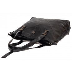 На фото 4 - Женская сумка из искусственной кожи с крупной подвеской, цвет чёрный