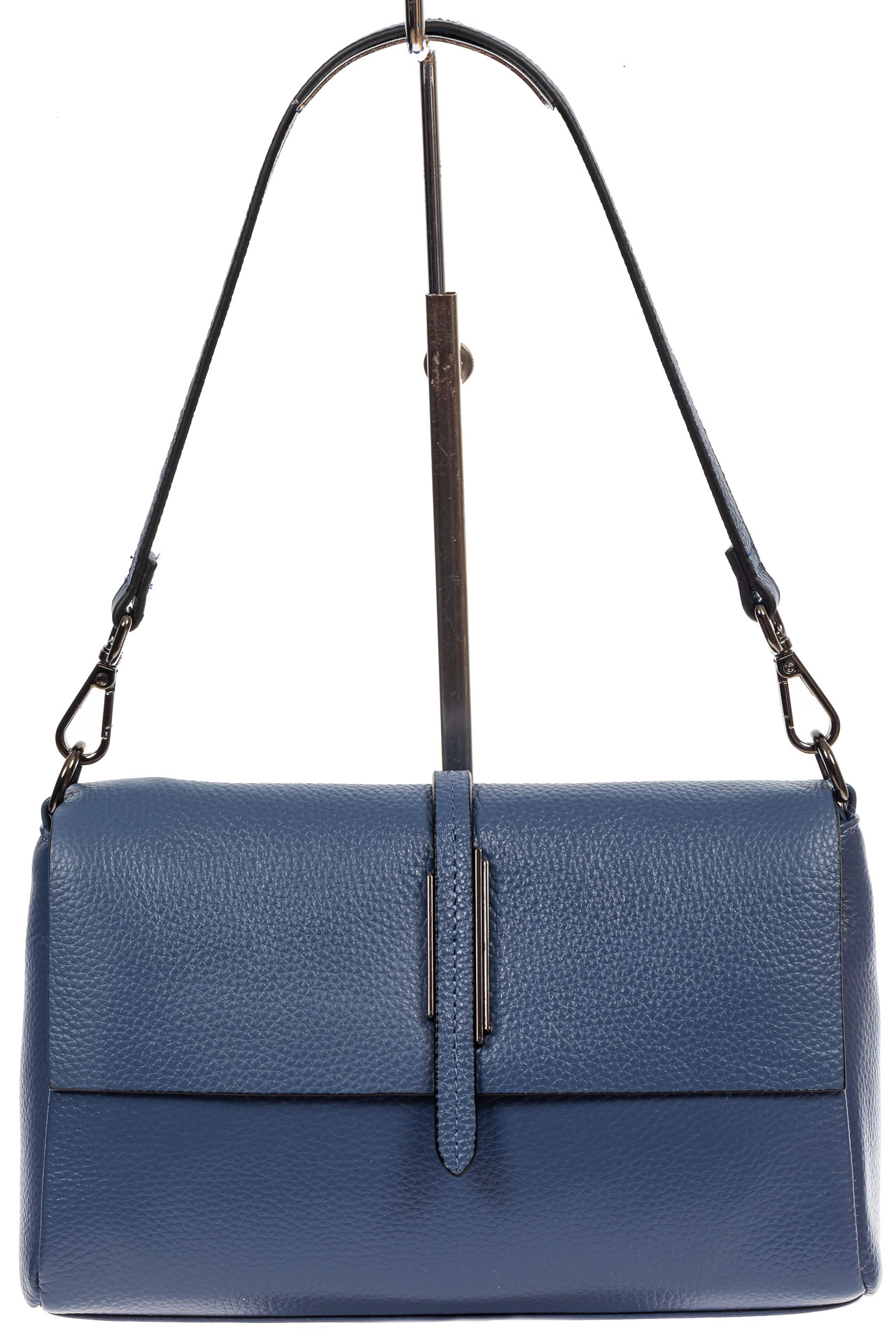 На фото 2 - Кожаная сумка-багет, цвет синий
