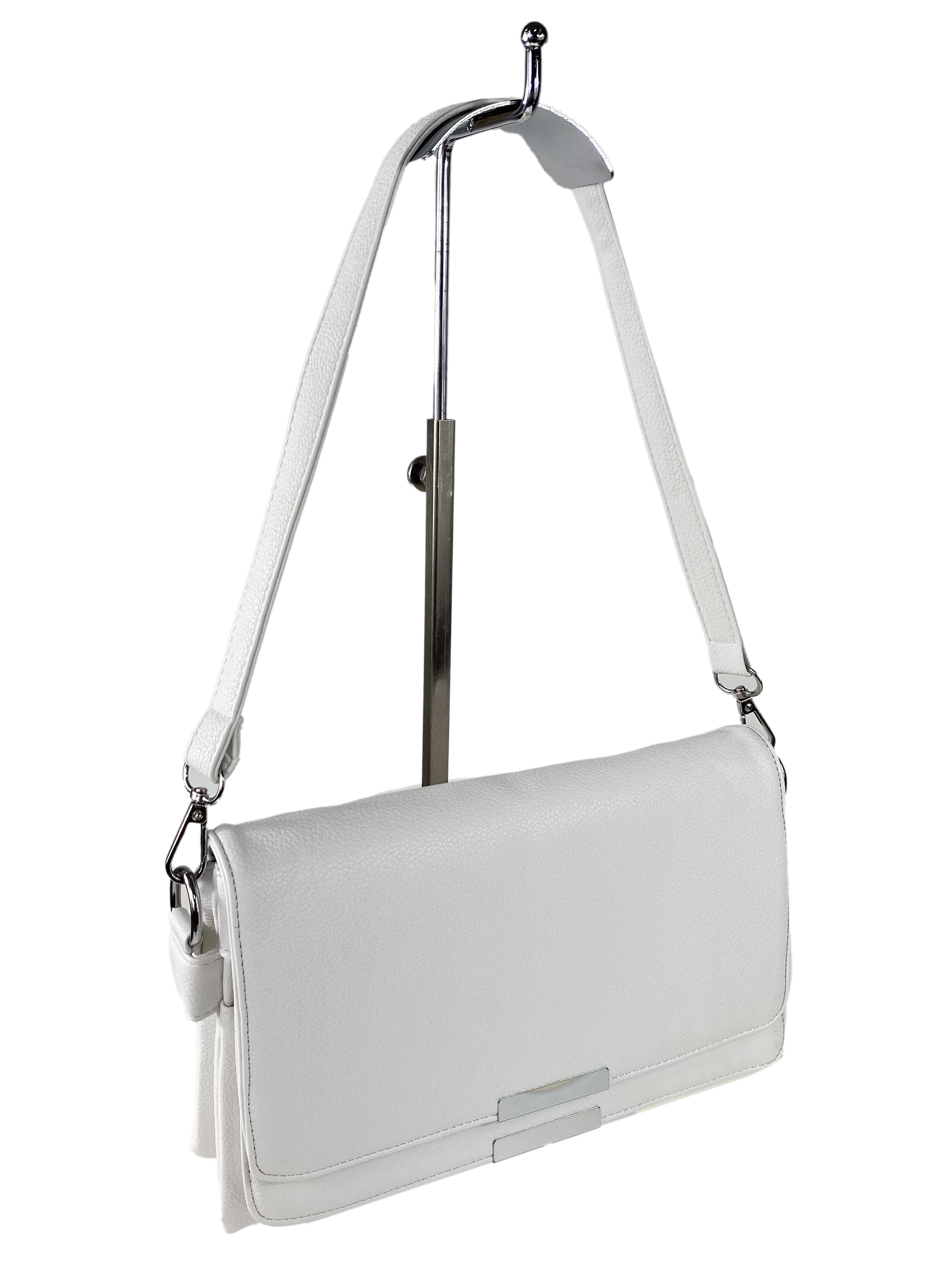 На фото 1 - Женская сумка-клатч  из мягкой  искусственной кожи,цвет белый