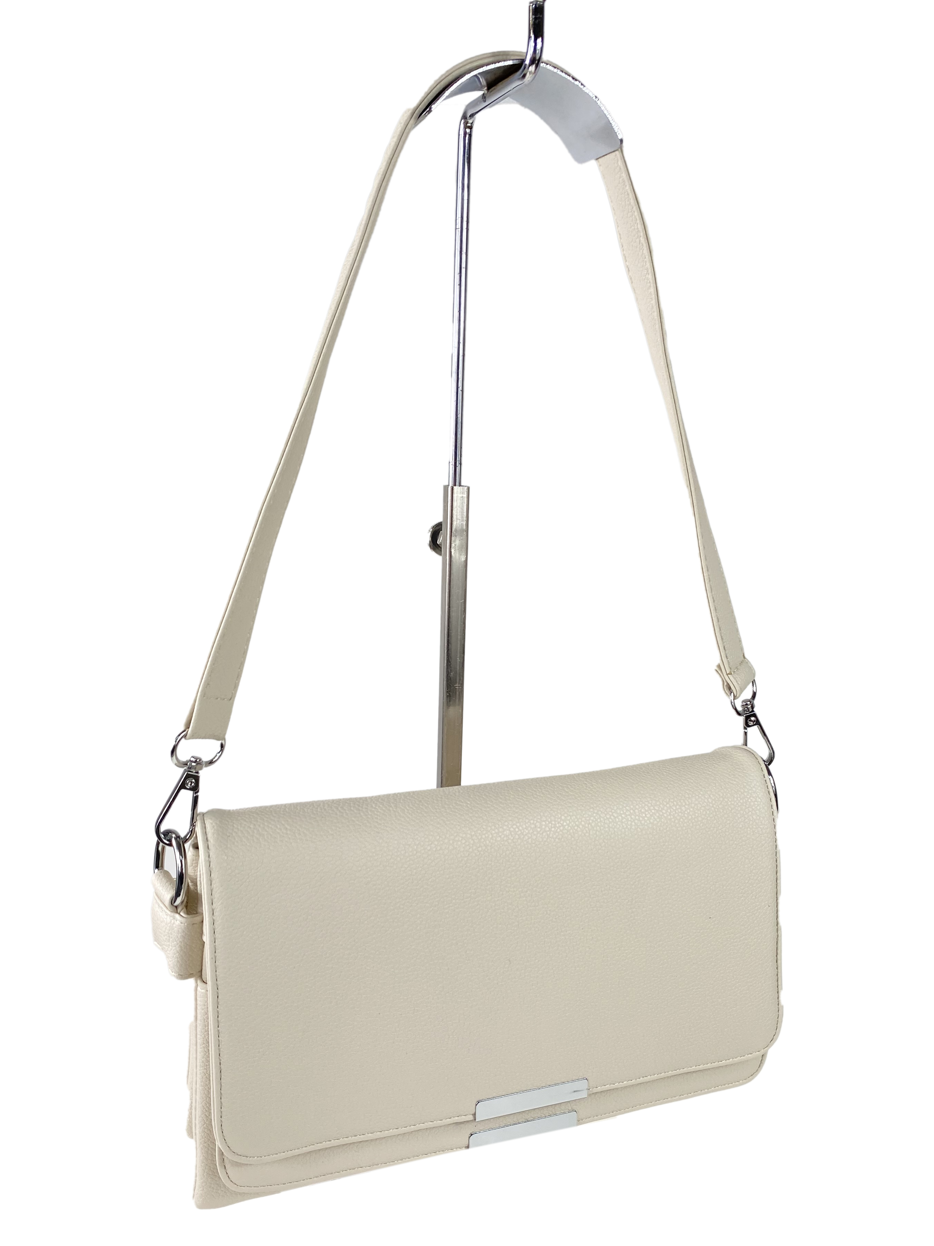 На фото 1 - Женская сумка-клатч  из мягкой  искусственной кожи,цвет молочный