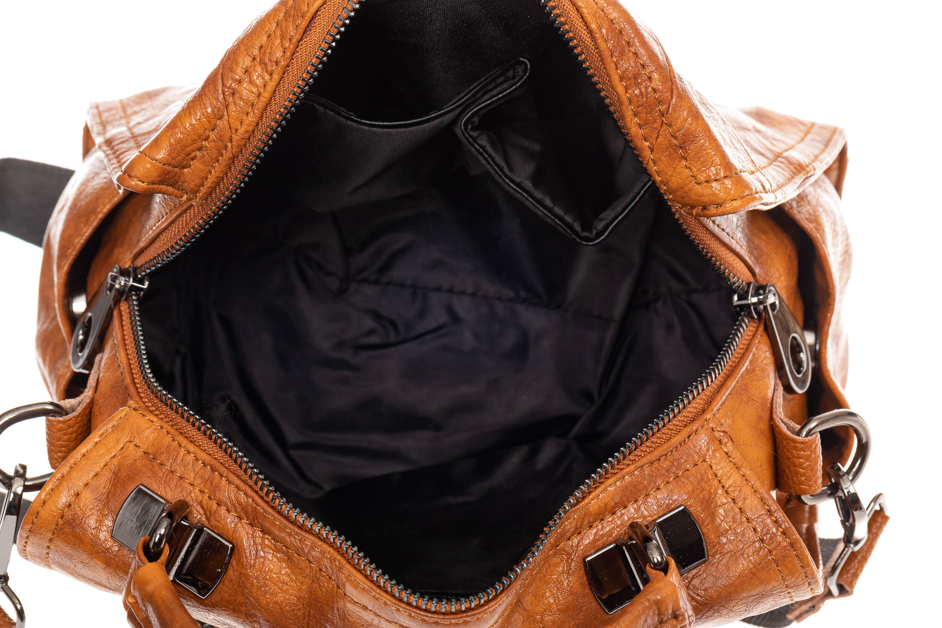 На фото 4 - Сумка-рюкзак женская  из искусственной кожи, цвет черный