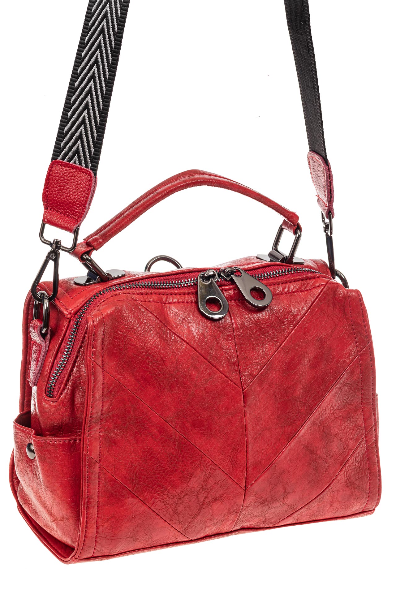 На фото 1 - Сумка-рюкзак женская из искусственной кожи, цвет красный