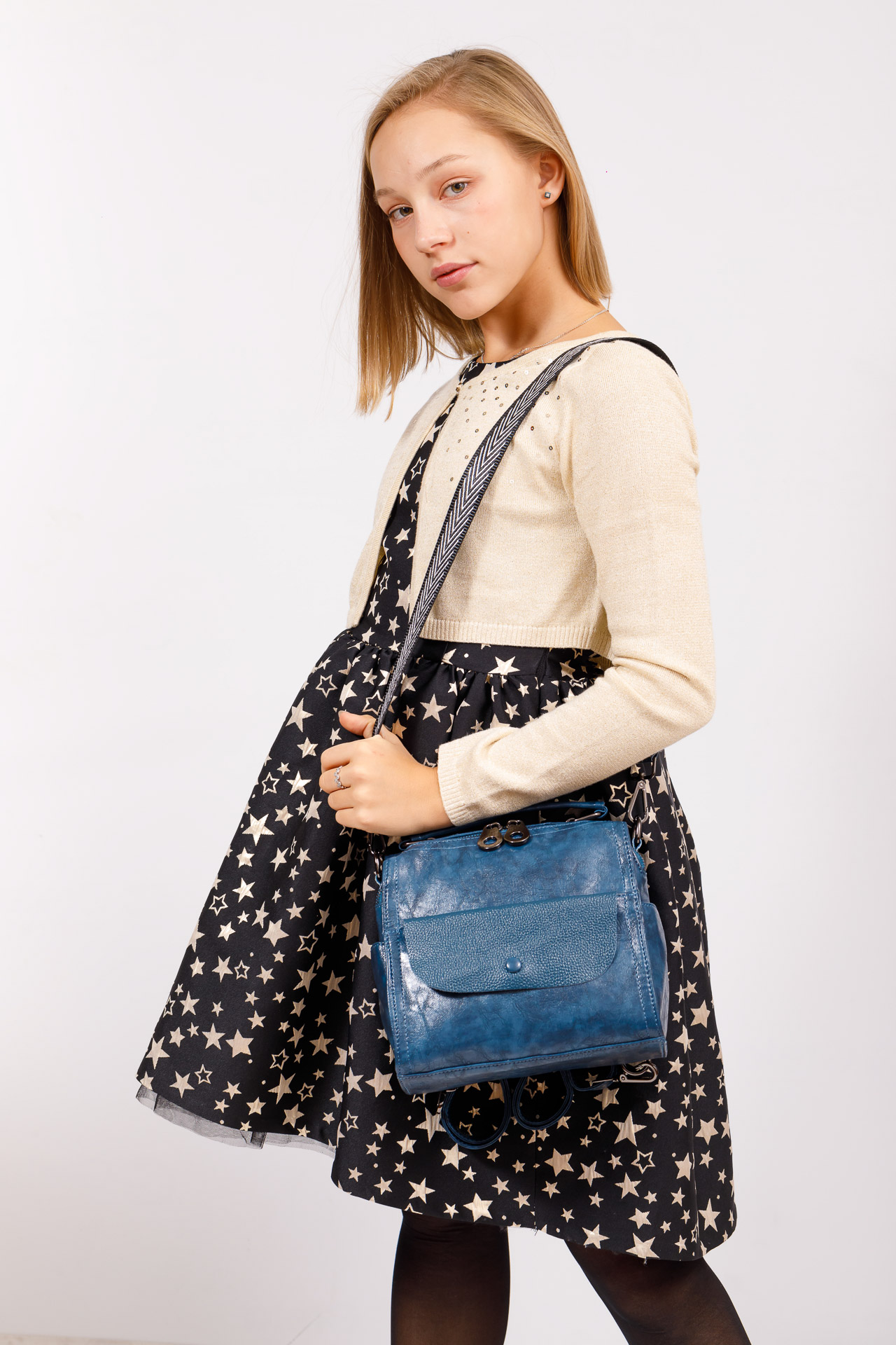 На фото 5 - Сумка - рюкзак женская из искусственной кожи, цвет синий