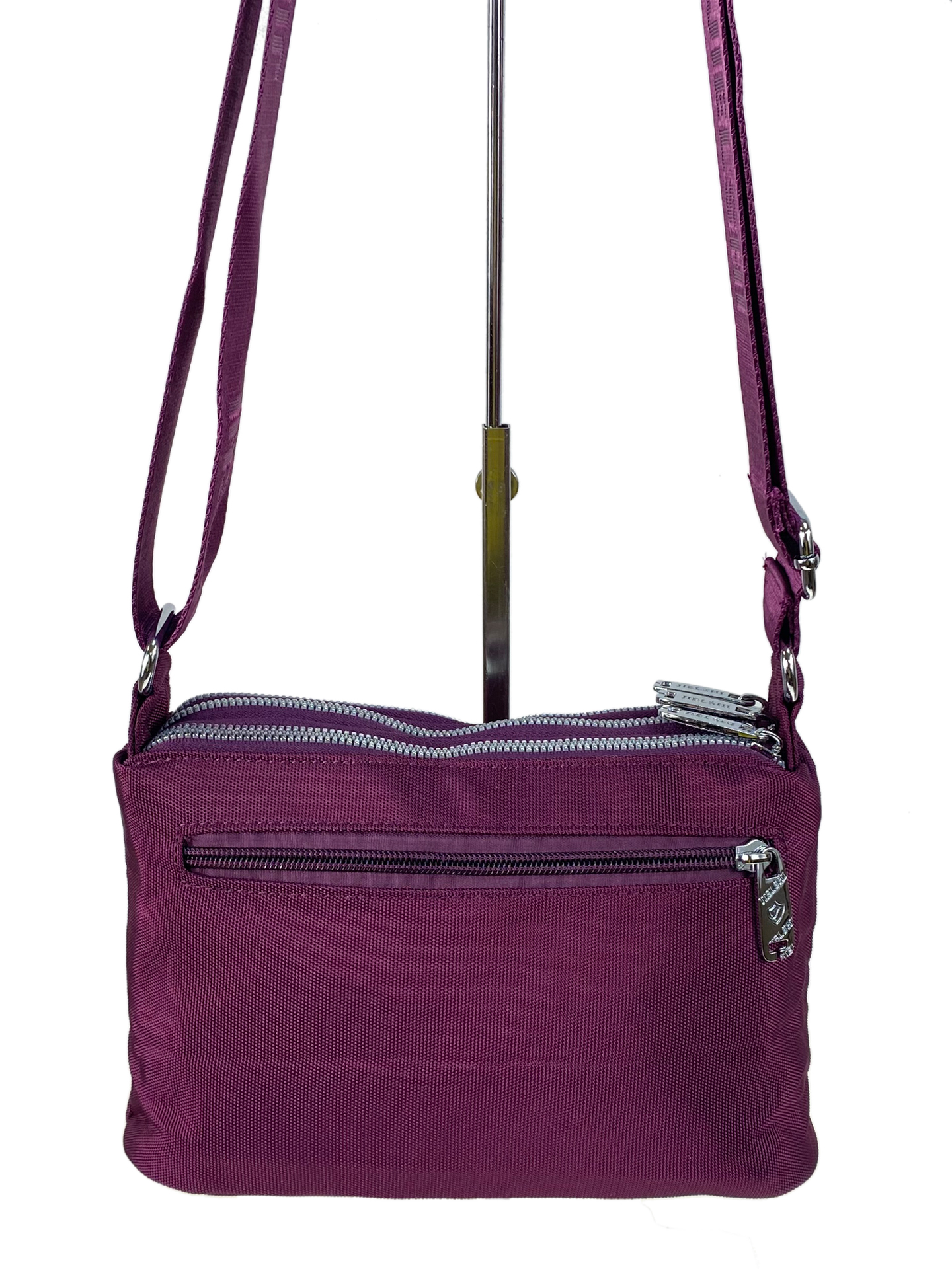 На фото 2 - Женская cумка из текстиля, цвет фиолетовый