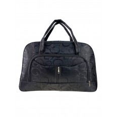 На фото 2 - Женская дорожная сумка из текстиля с принтом, цвет чёрный
