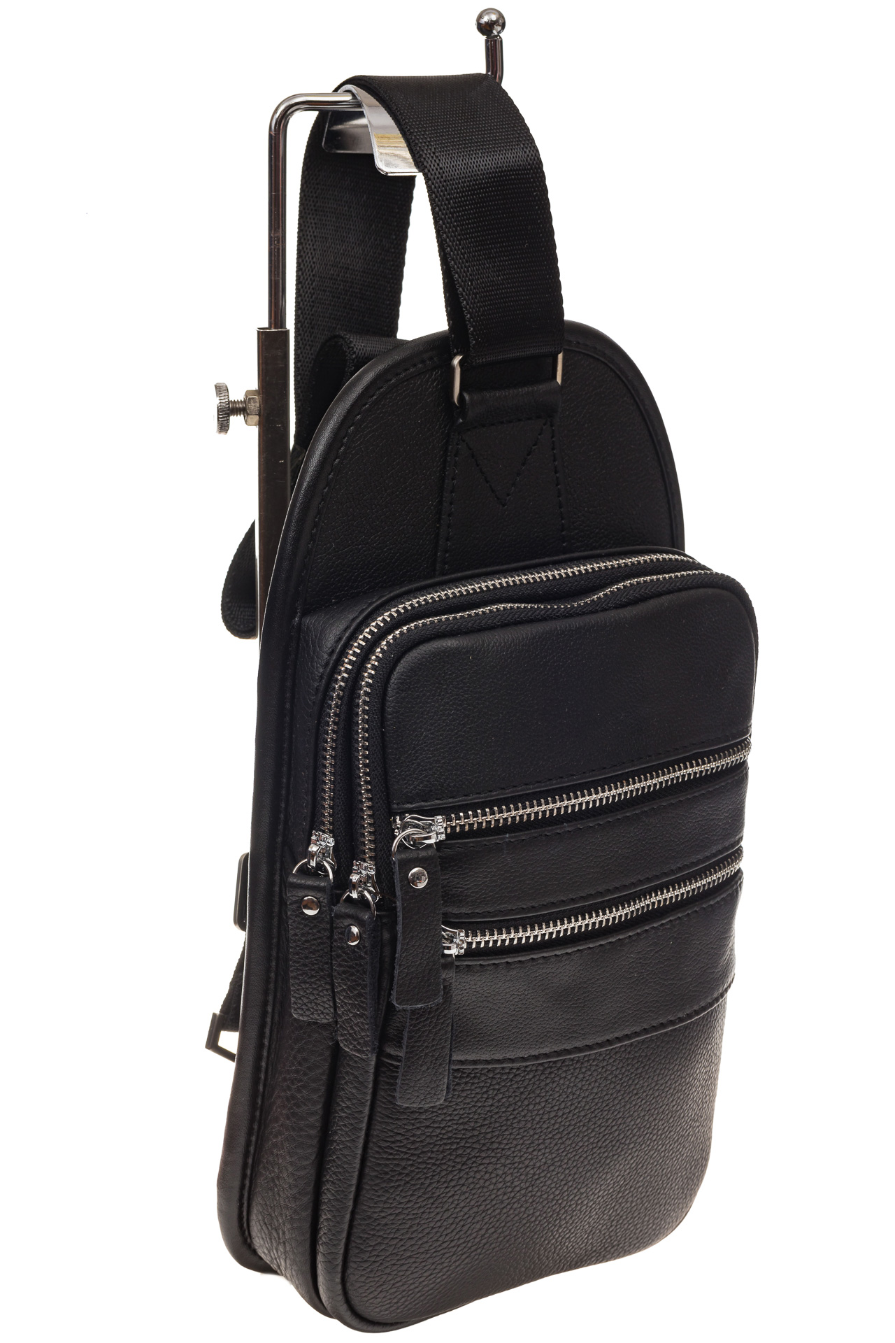 На фото 1 - Мужской sling bag из натуральной кожи, цвет черный