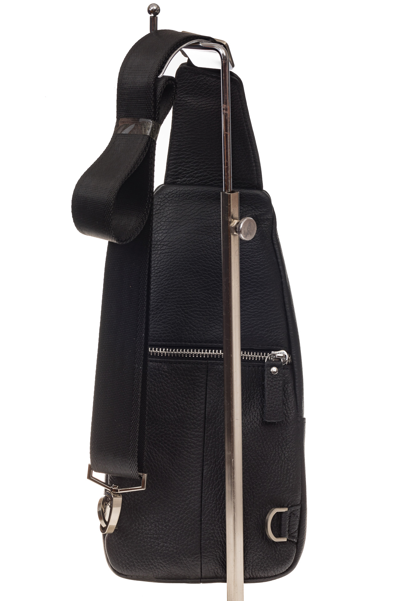 На фото 3 - Мужской неформальный sling bag из натуральной кожи