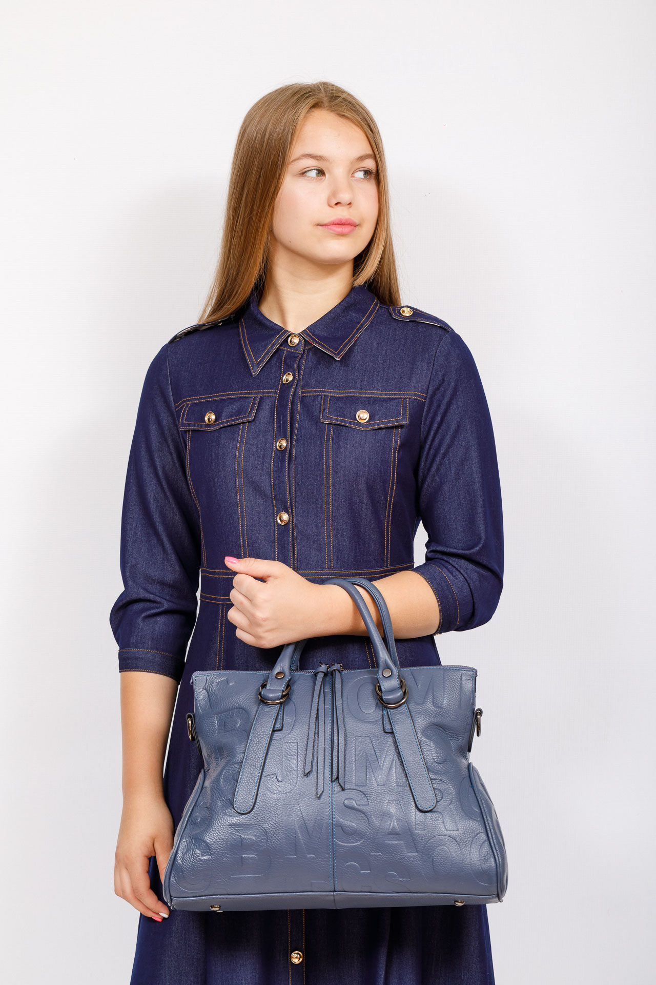 На фото 4 - Модная женская сумка из натуральной кожи, цвет синий