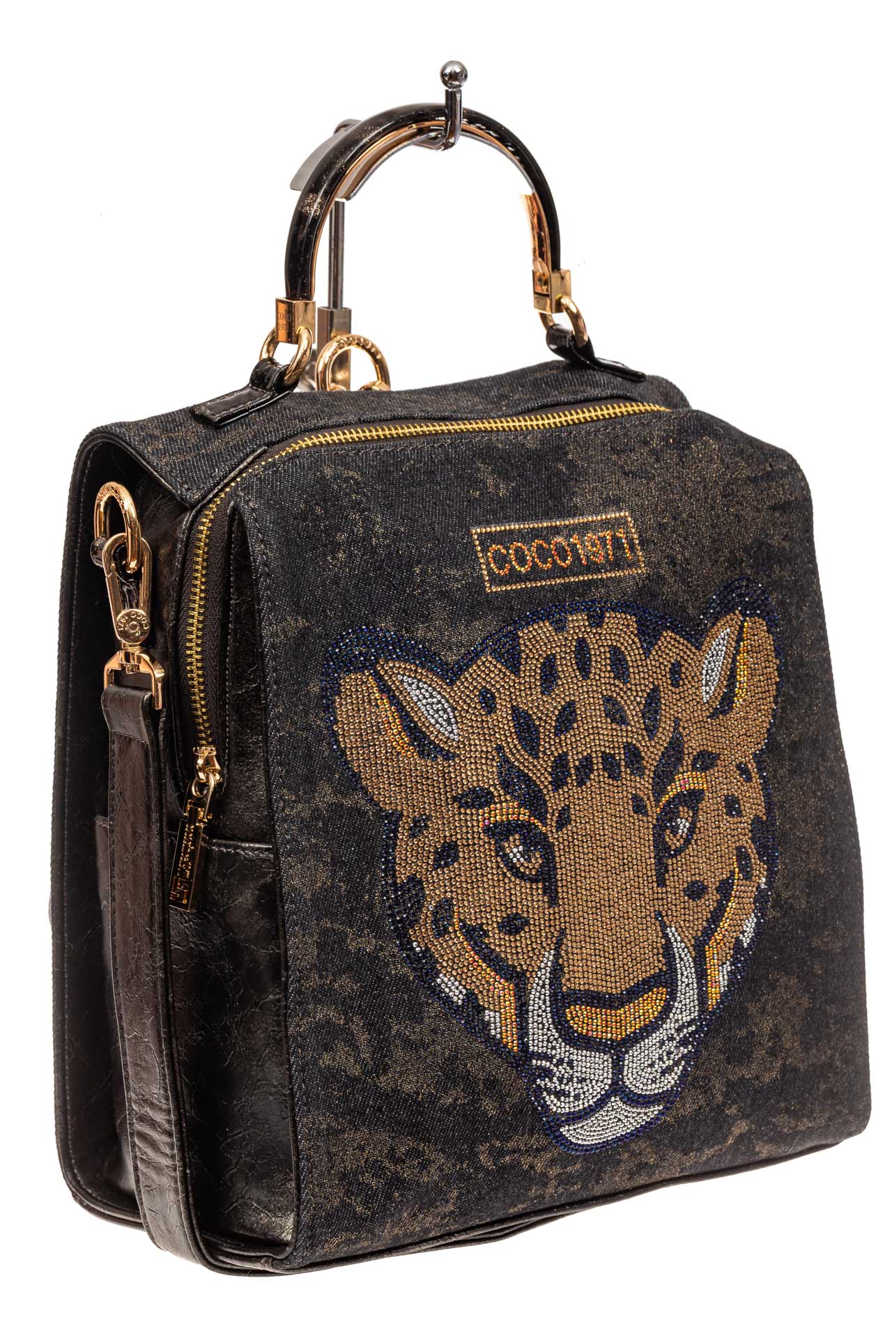 На фото 1 - Женский рюкзак с изображением леопарда из страз