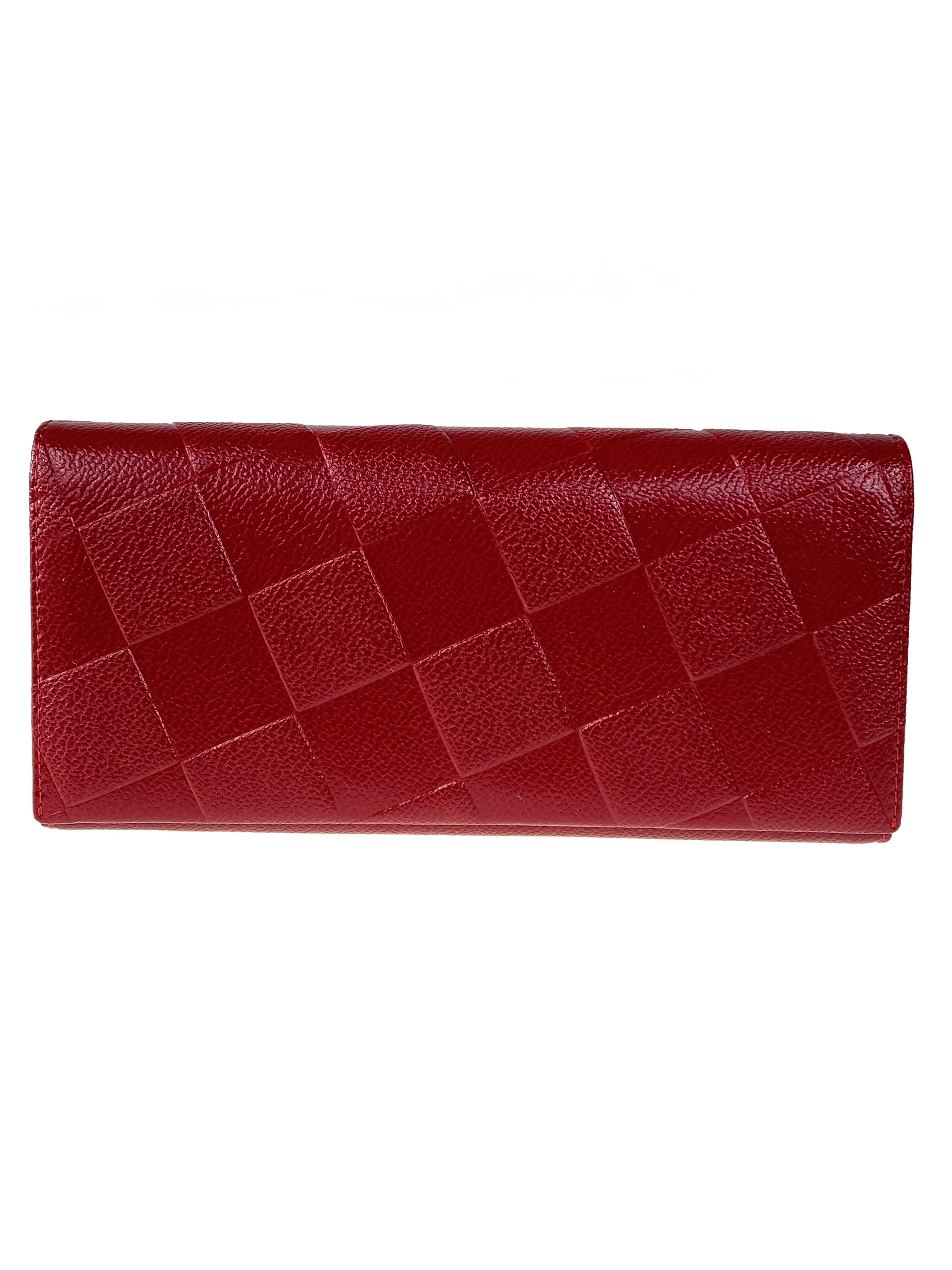 На фото 1 - Женский кошелёк-портмоне из искусственной кожи, цвет красный