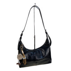 На фото 1 - Женская сумка из искусственной кожи, цвет черный На фото 1 - Женская сумка из искусственной кожи, цвет черный