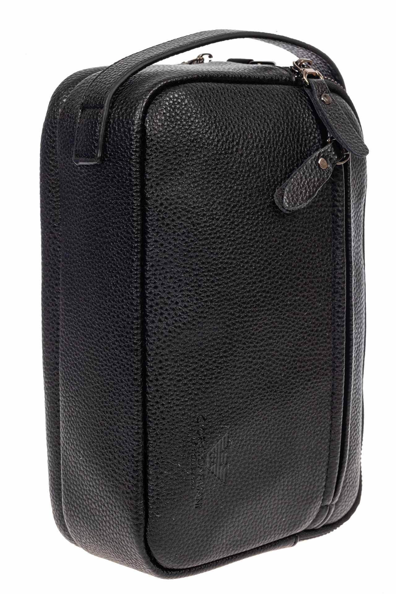 На фото 1 - Чёрная мужская сумка из натуральной кожи с ручкой-трансформером