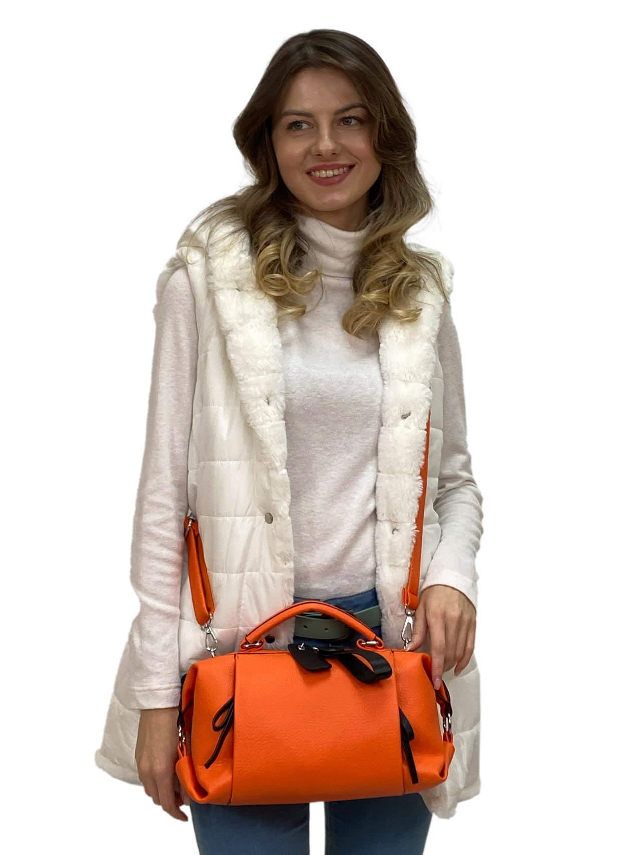 На фото 1 - Женская сумка  из искусственной кожи, цвет оранжевый 
