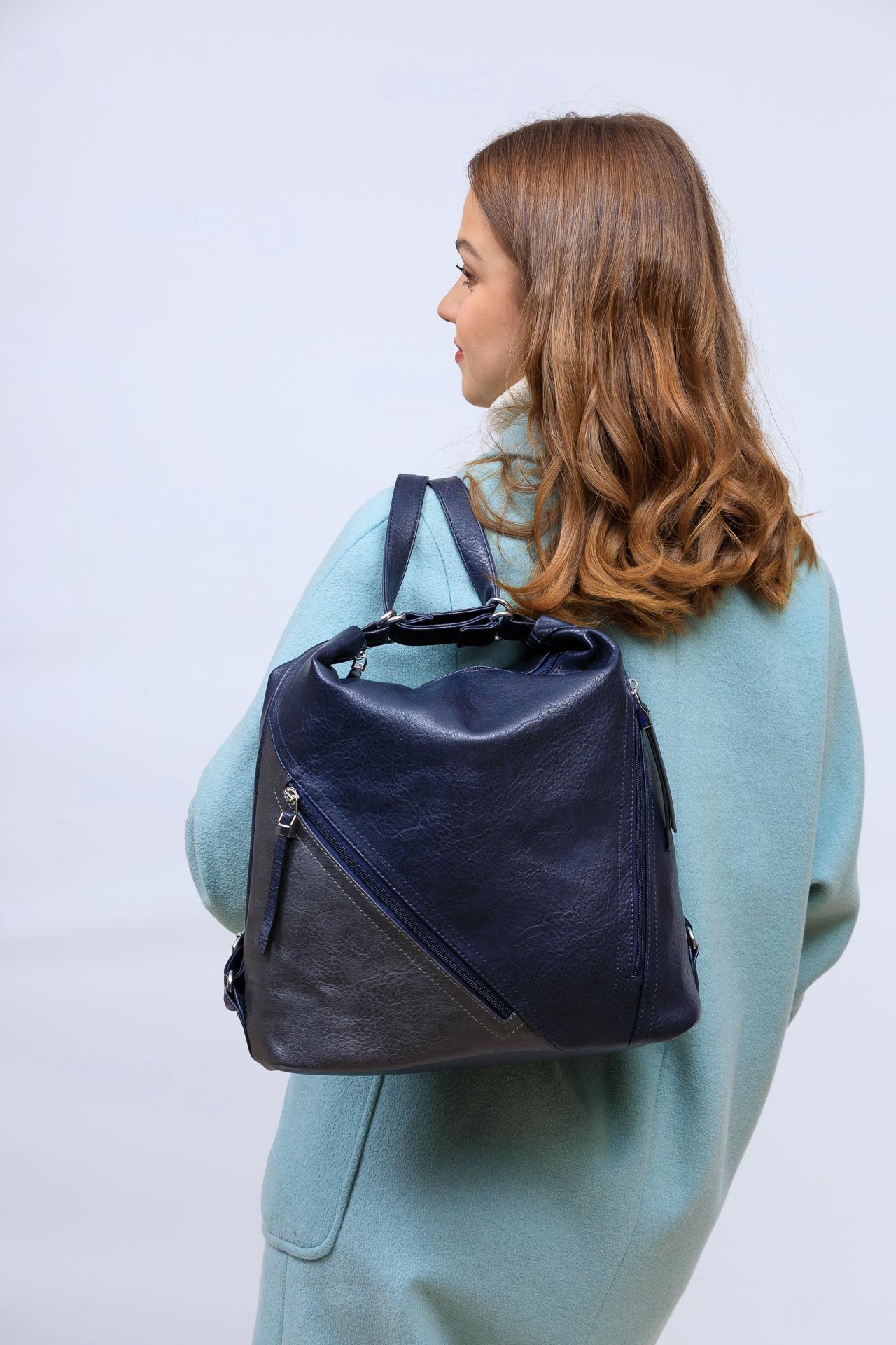 Женская сумка хобо из гладкой экокожи, цвет синий с серым