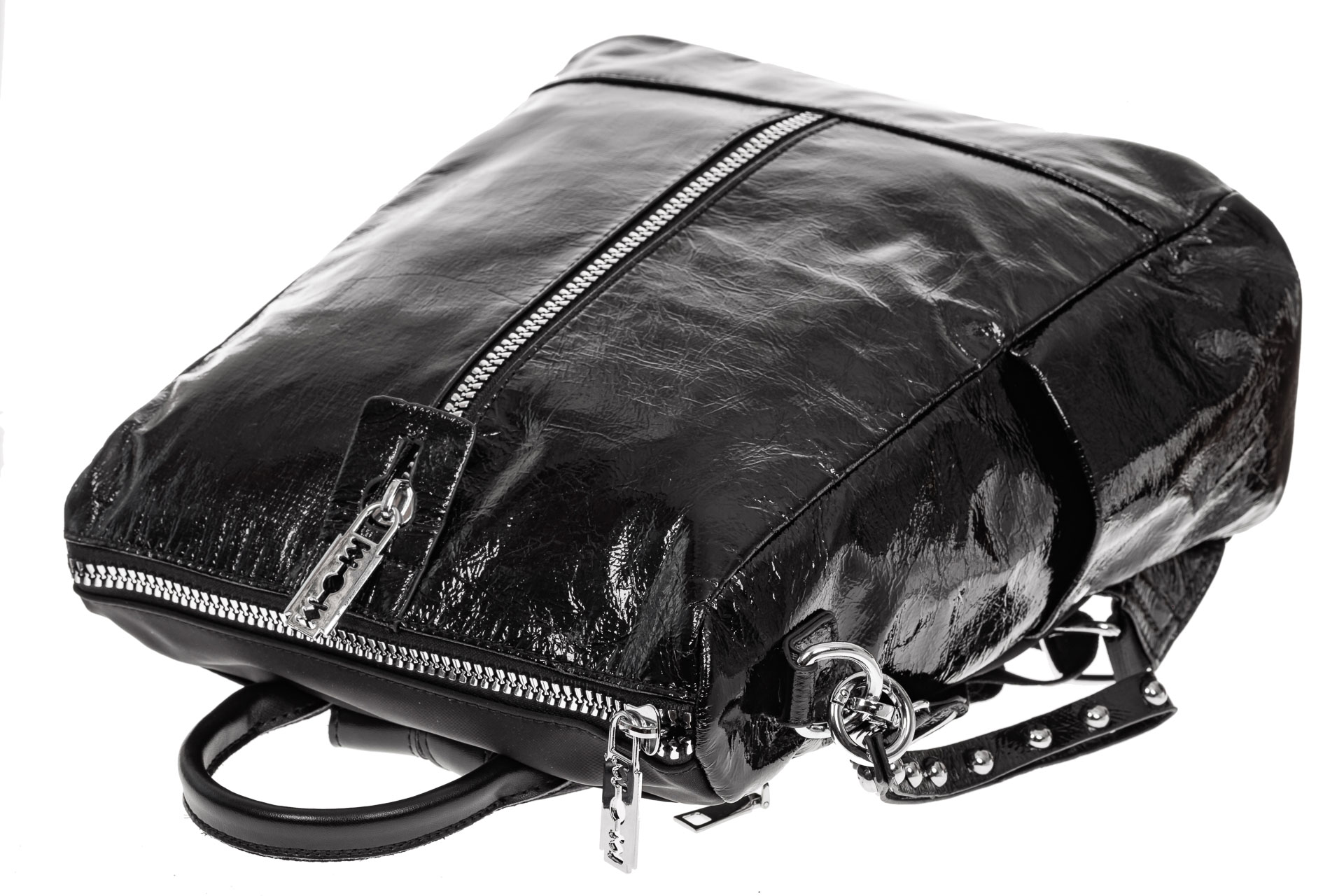 На фото 3 - Большой городской рюкзак из искусственной кожи, цвет черный