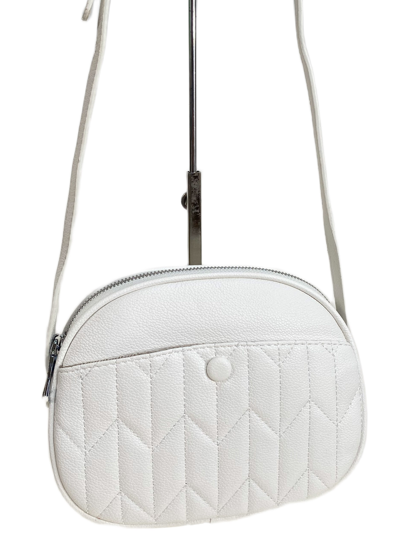 На фото 1 - Женская сумка из искусственной кожи, цвет белый