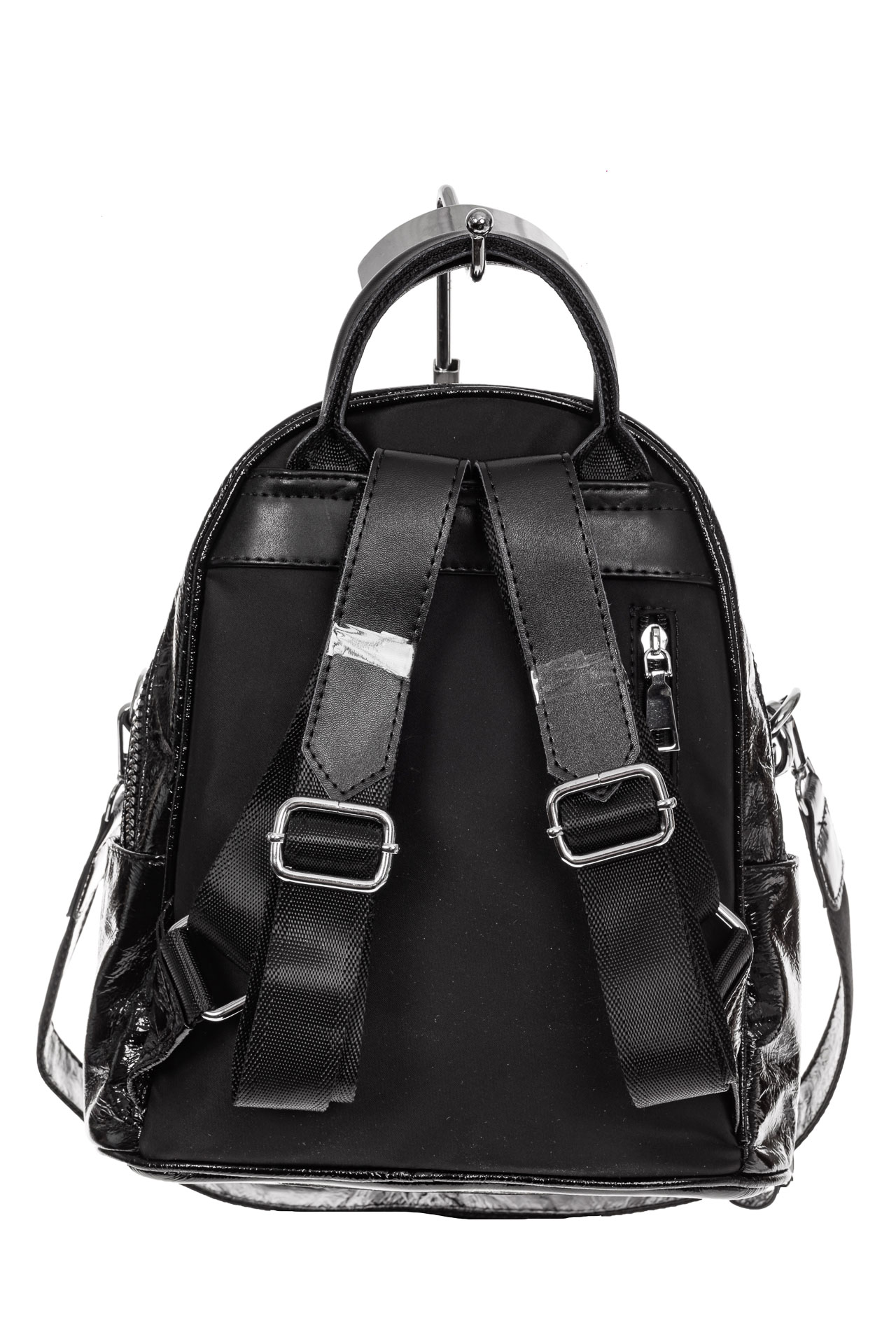 На фото 2 - Классический городской рюкзак из искусственной кожи, цвет черный
