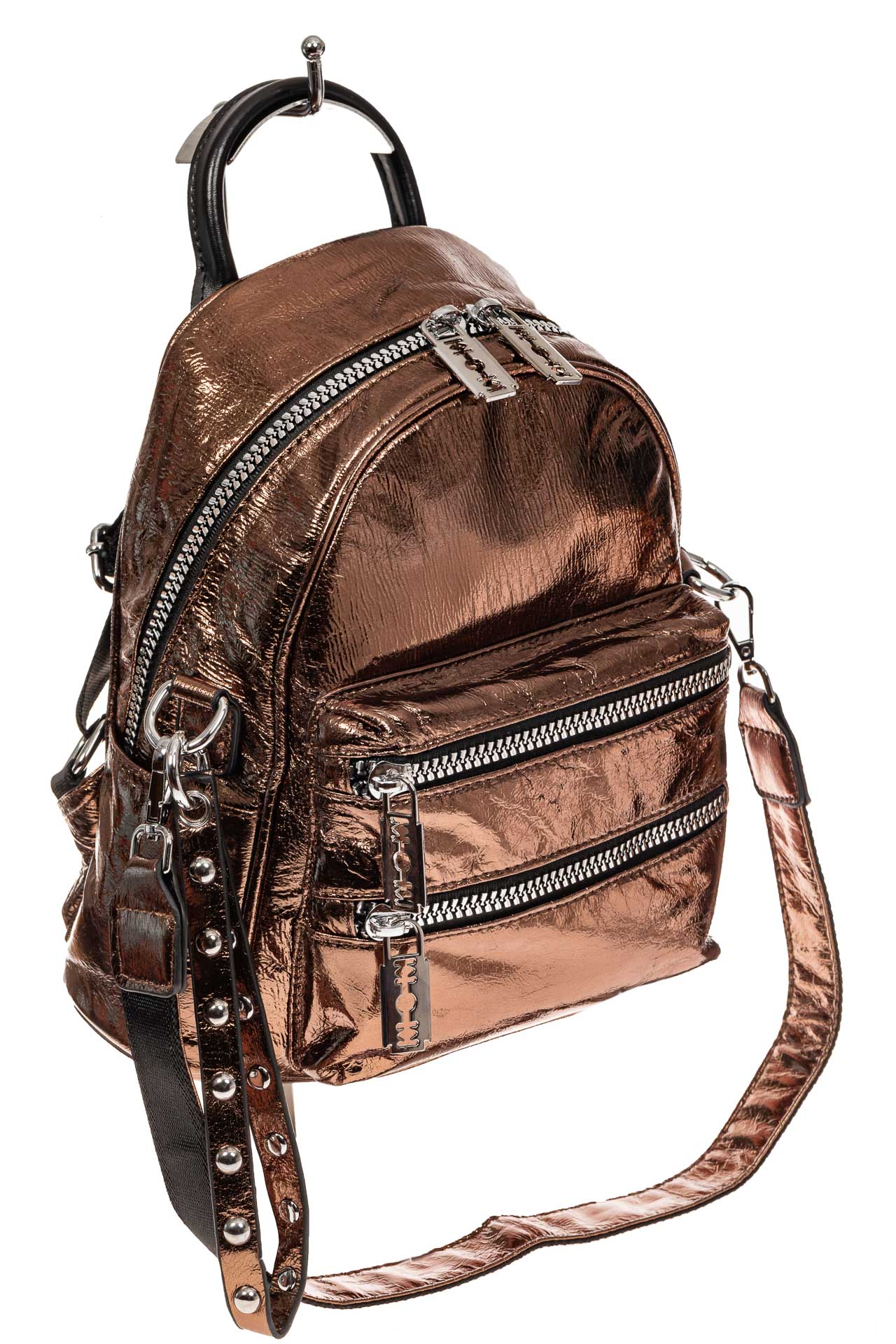 На фото 1 - Классический городской рюкзак из искусственной кожи, цвет бронза