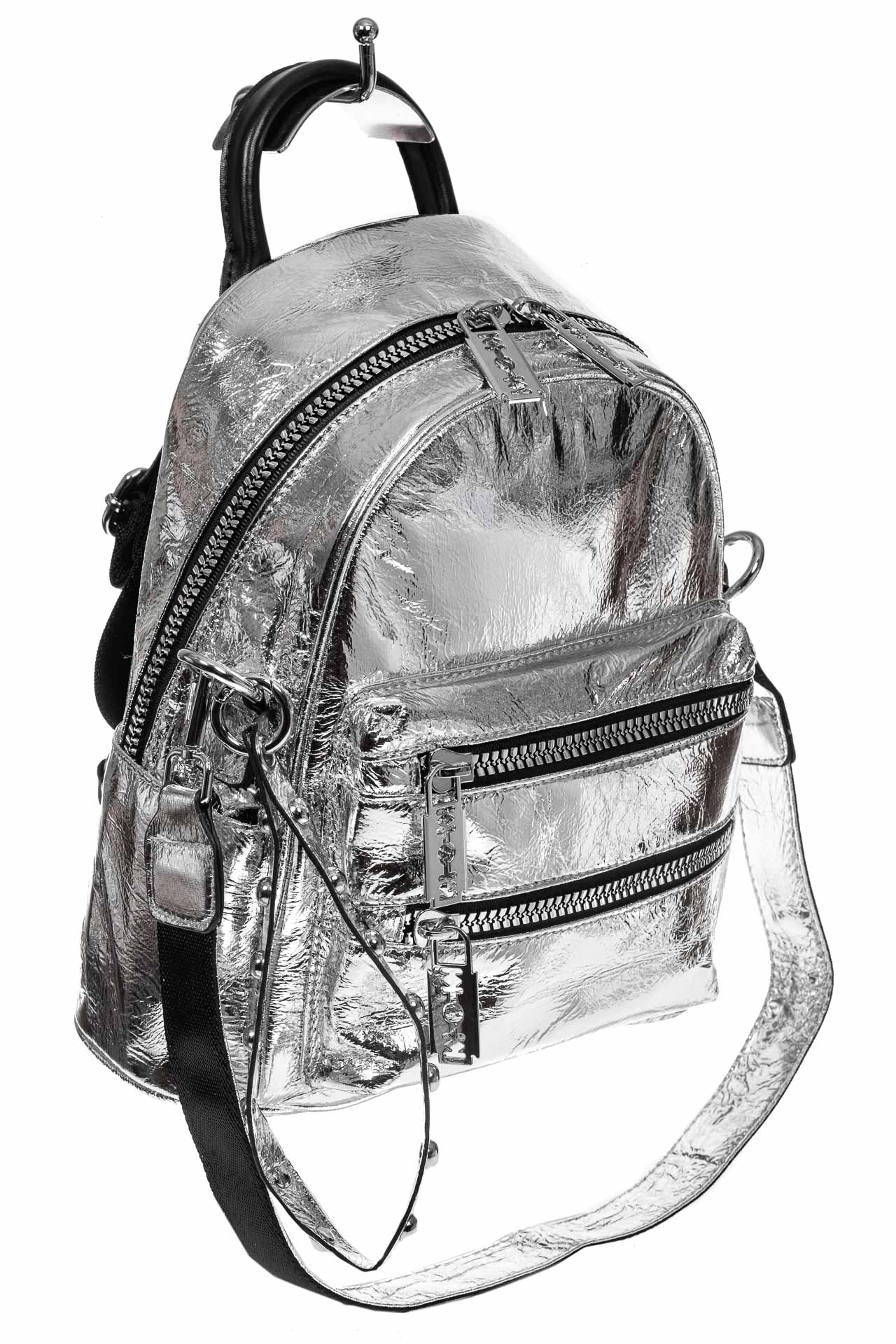 На фото 1 - Классический городской рюкзак из искусственной кожи, цвет серебро