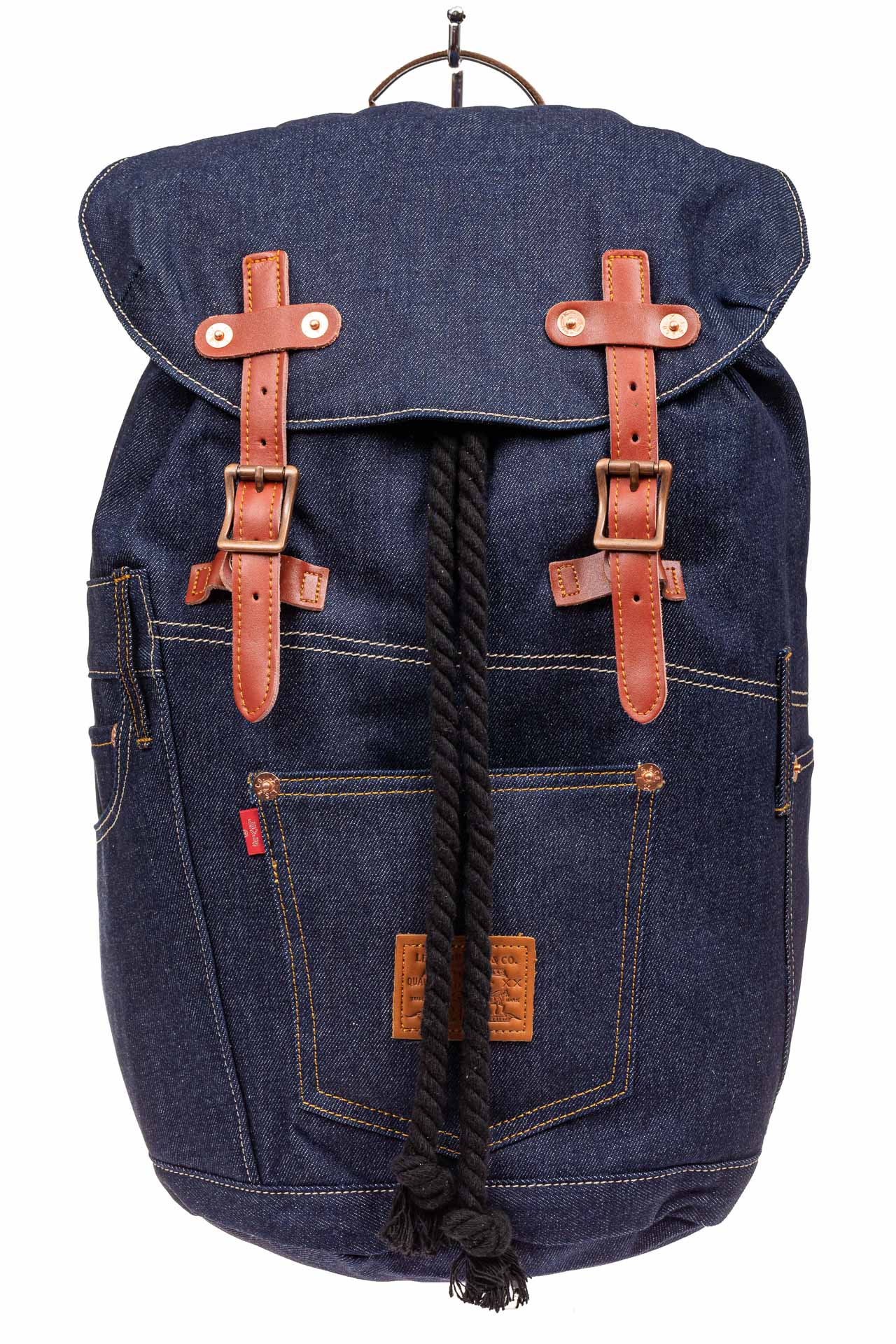 На фото 2 - Городской рюкзак мужской из джинсовой ткани, цвет синий