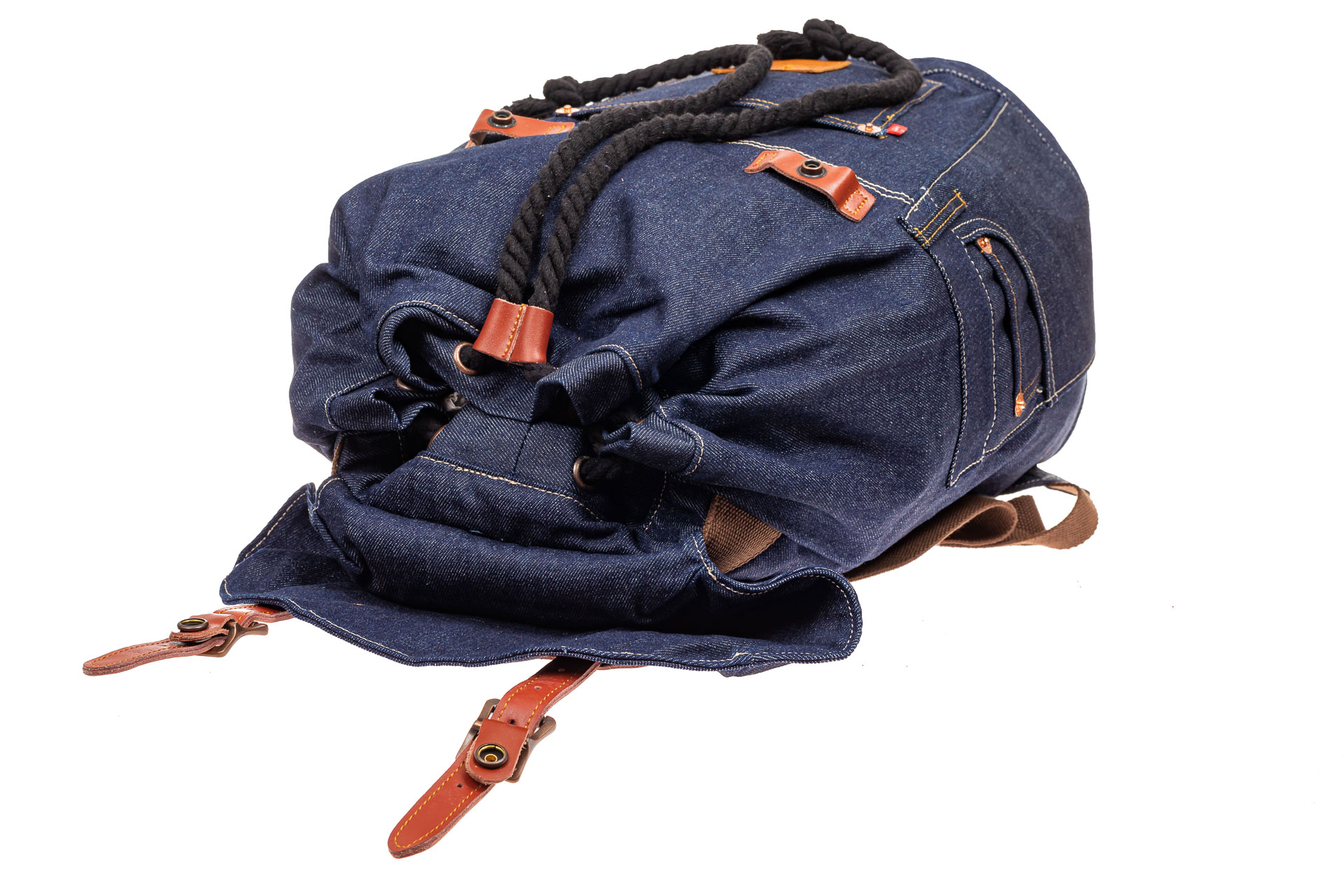 На фото 4 - Городской рюкзак мужской из джинсовой ткани, цвет синий