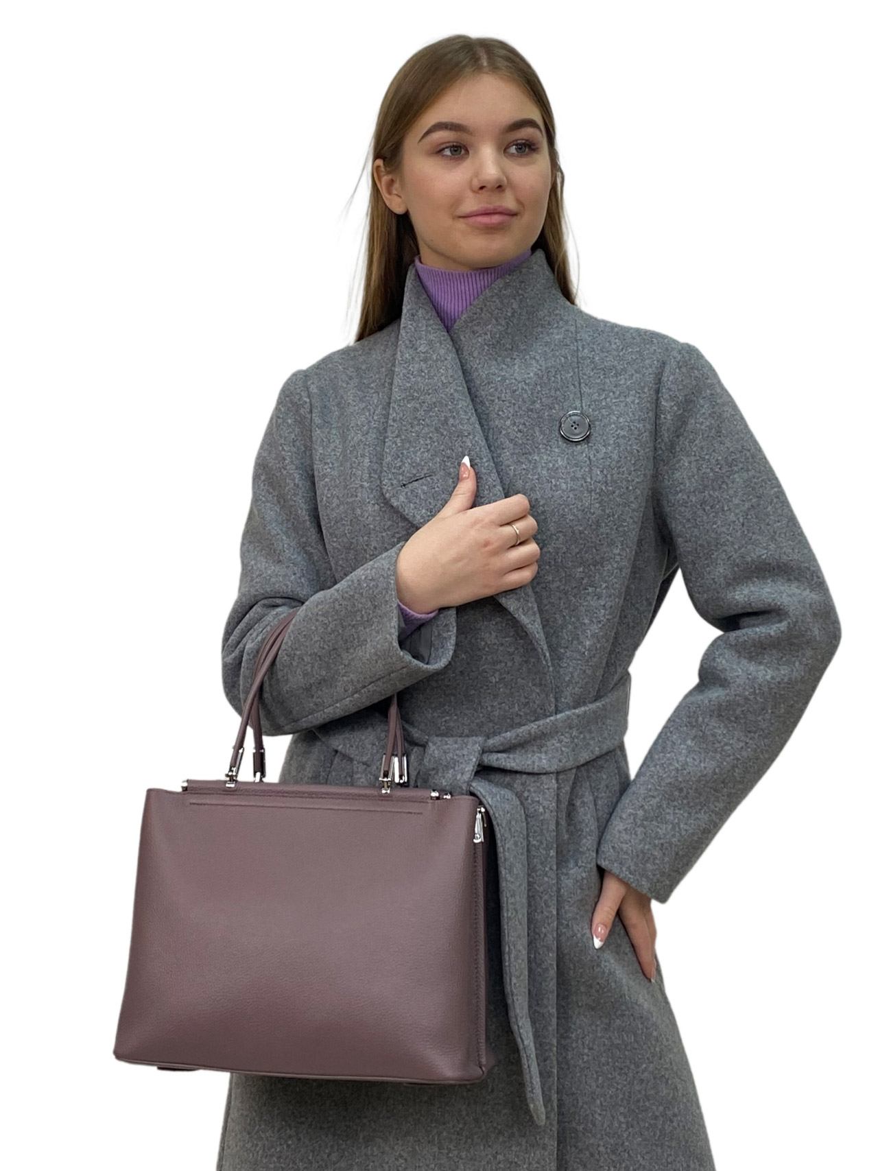 На фото 1 - Классическая женская сумка из натуральной кожи, цвет пудра