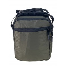 На фото 2 - Мужская сумка из водонепромокаемой ткани, цвет зеленый