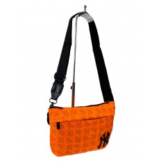 На фото 2 - Женская сумка  из текстиля, цвет оранжевый