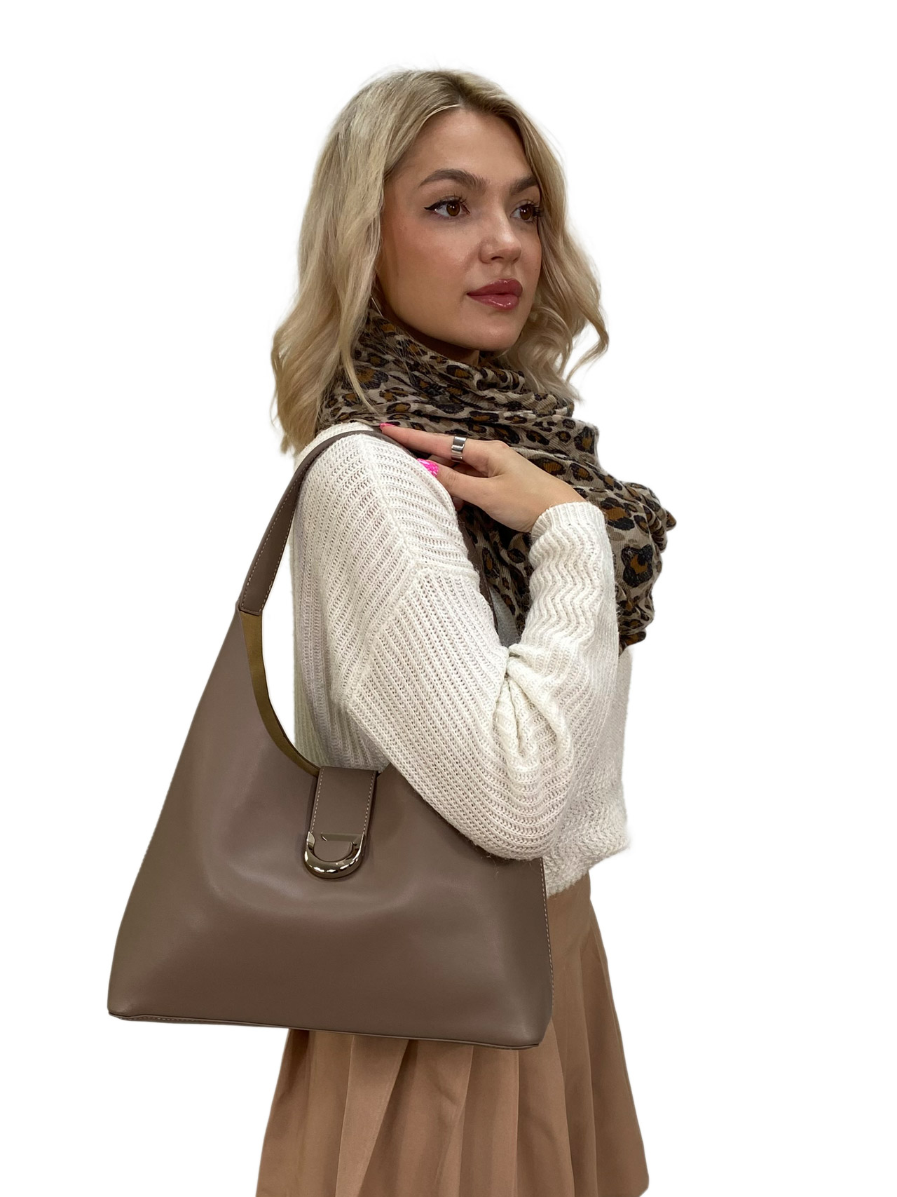 На фото 3 - Женская сумка шоппер из натуральной кожи, цвет серо-бежевый