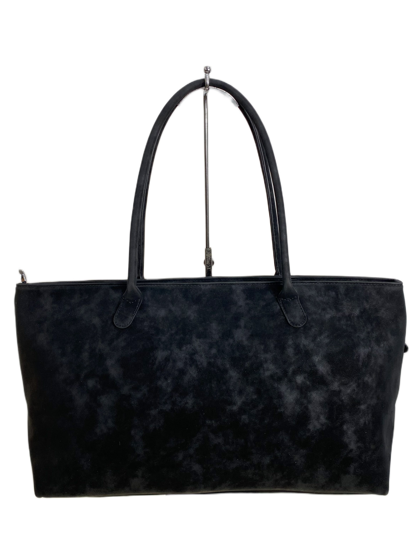 На фото 1 - Женская сумка из искусственной кожи, цвет черный