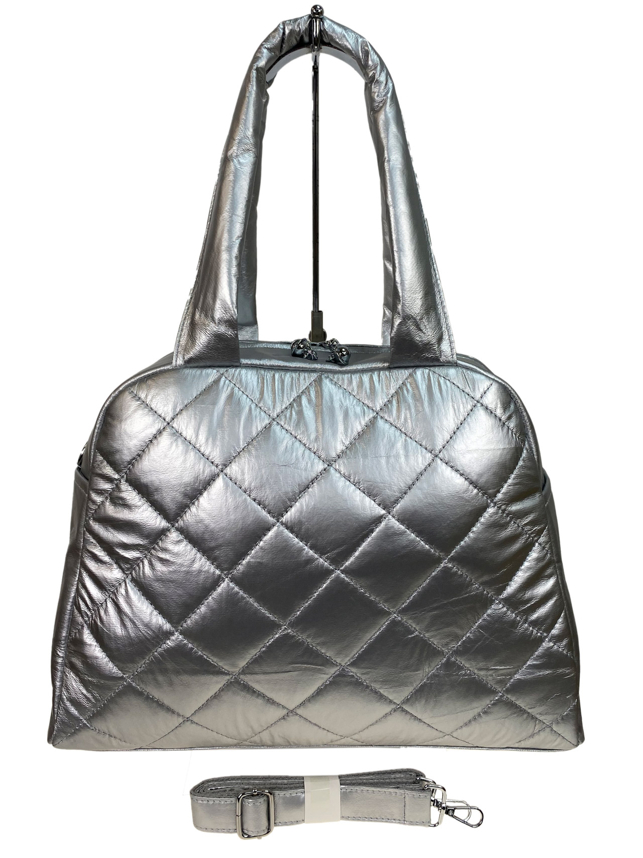 На фото 2 - Стильная женская сумка из искусственной кожи, цвет серебро
