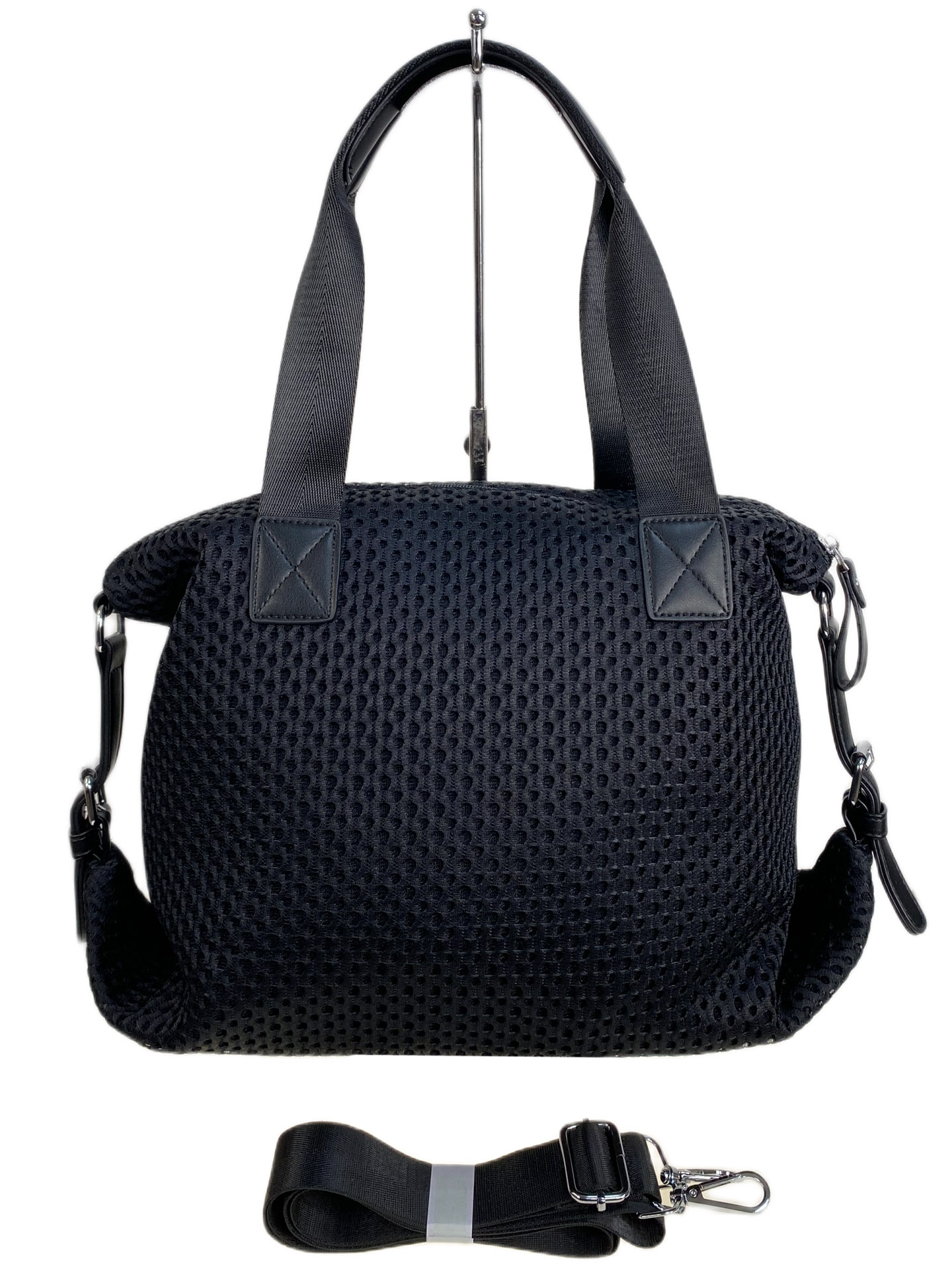 На фото 2 - Женская сумка из текстиля, цвет черный