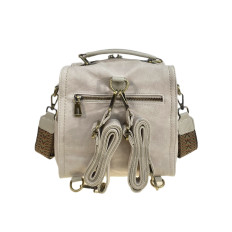 На фото 2 - Женская сумка-рюкзак из искусственной кожи, цвет молочный На фото 2 - Женская сумка-рюкзак из искусственной кожи, цвет молочный