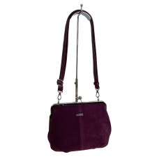 На фото 1 - Женская сумка из искусственной кожи и замши, цвет бордовый