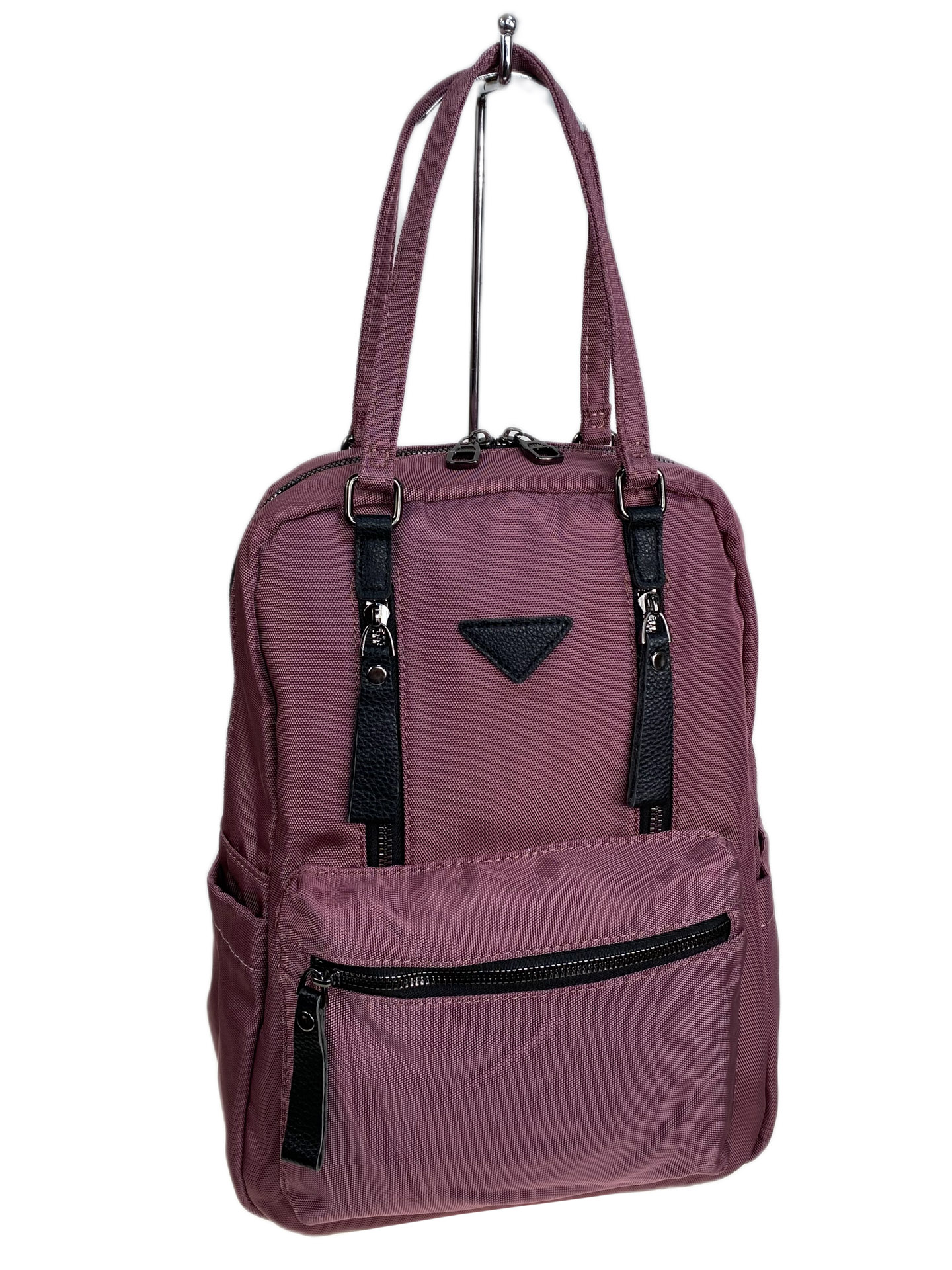 На фото 1 - Женская сумка - рюкзак из текстиля, цвет пудра