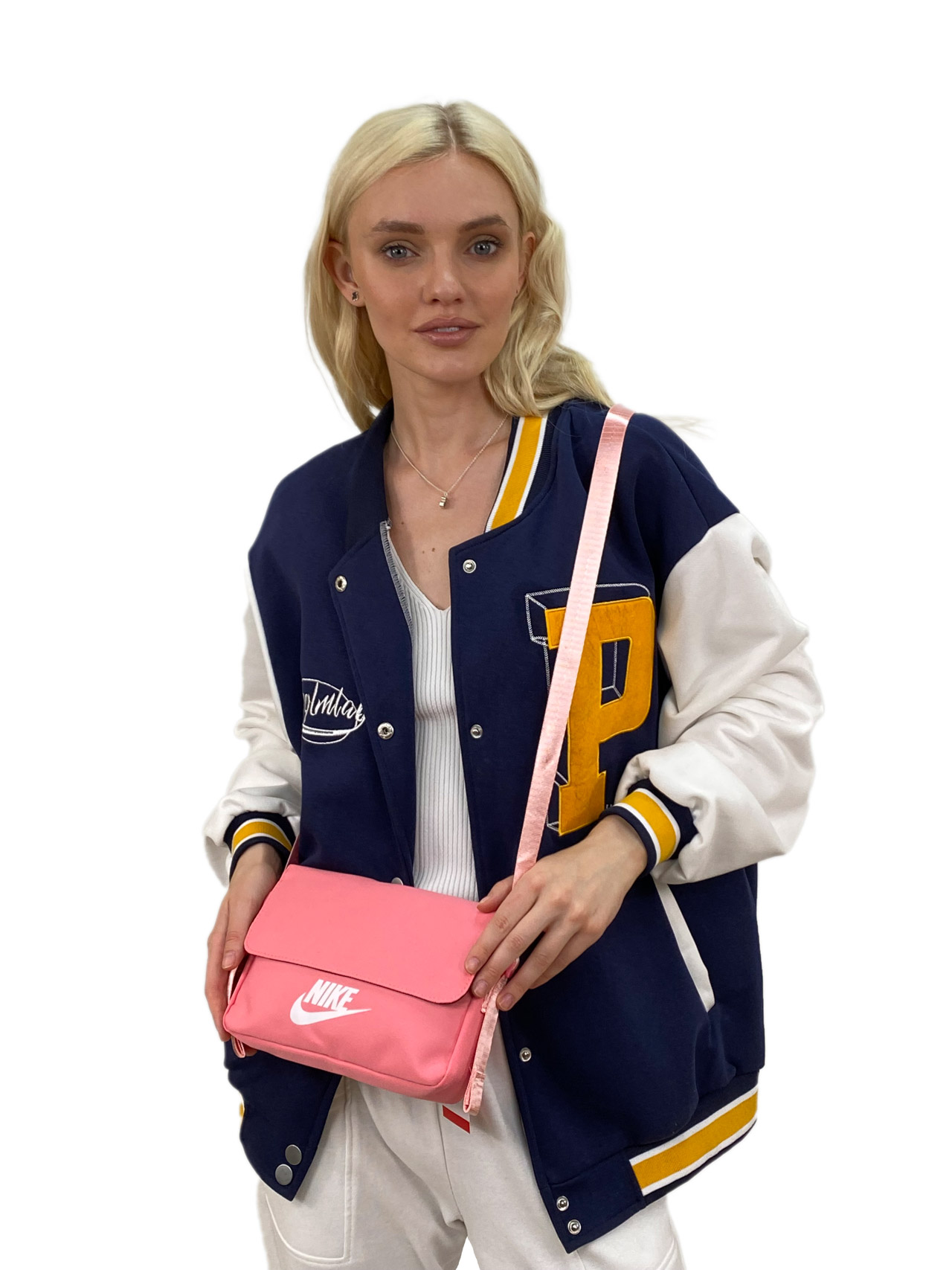На фото 2 - Молодежная универсальная сумка из текстиля, цвет розовый